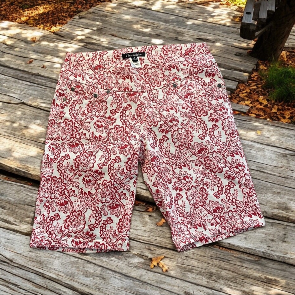 Chadwicks Capri Short Womens 4 Red White Floral Pull On Stretch Pockets Mid Rise